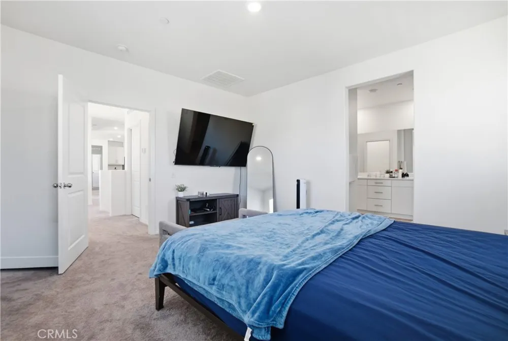 16651 Snowdrop #1 Fontana, CA 92336