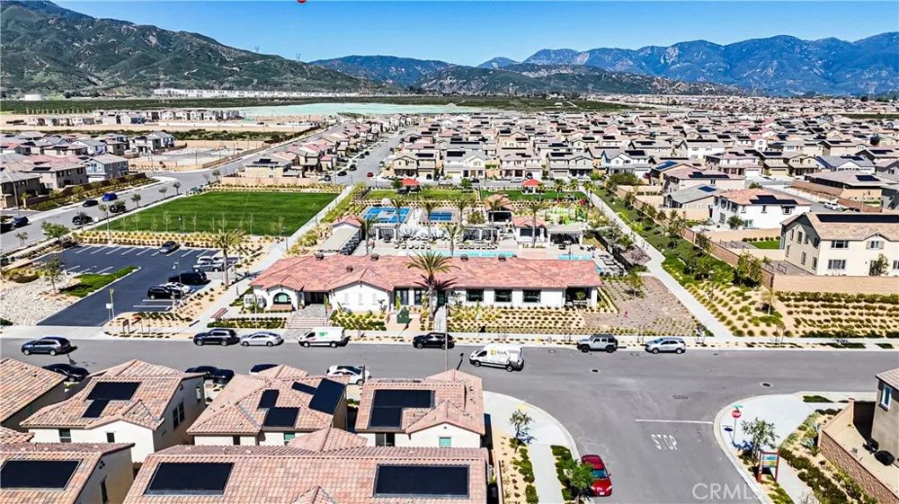 16651 Snowdrop #1 Fontana, CA 92336
