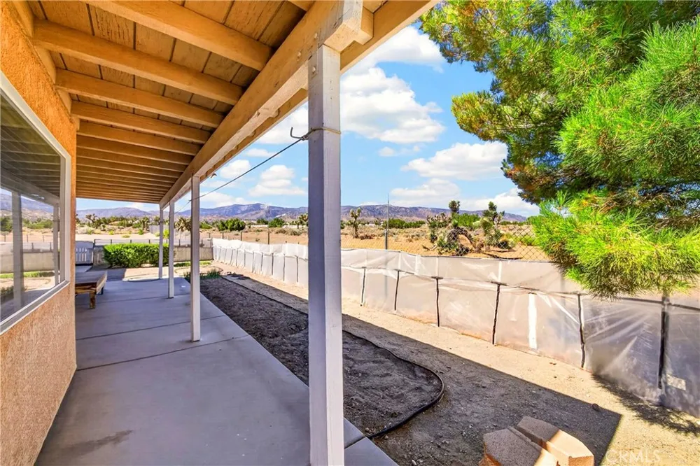 10624 Nugget Phelan, CA 92371