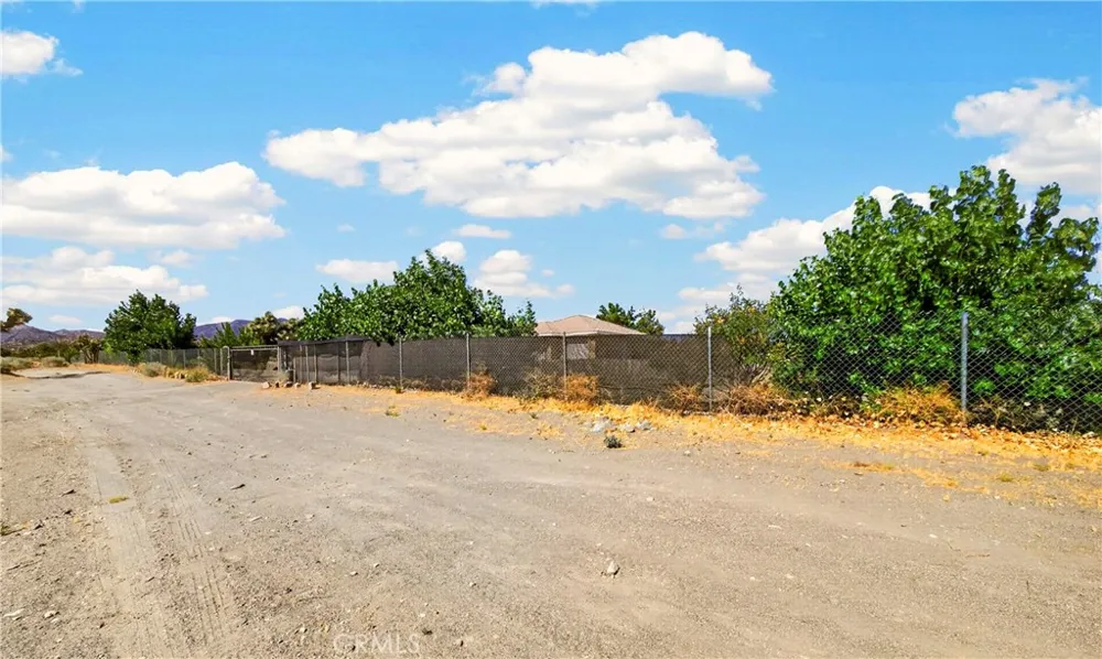 10624 Nugget Phelan, CA 92371