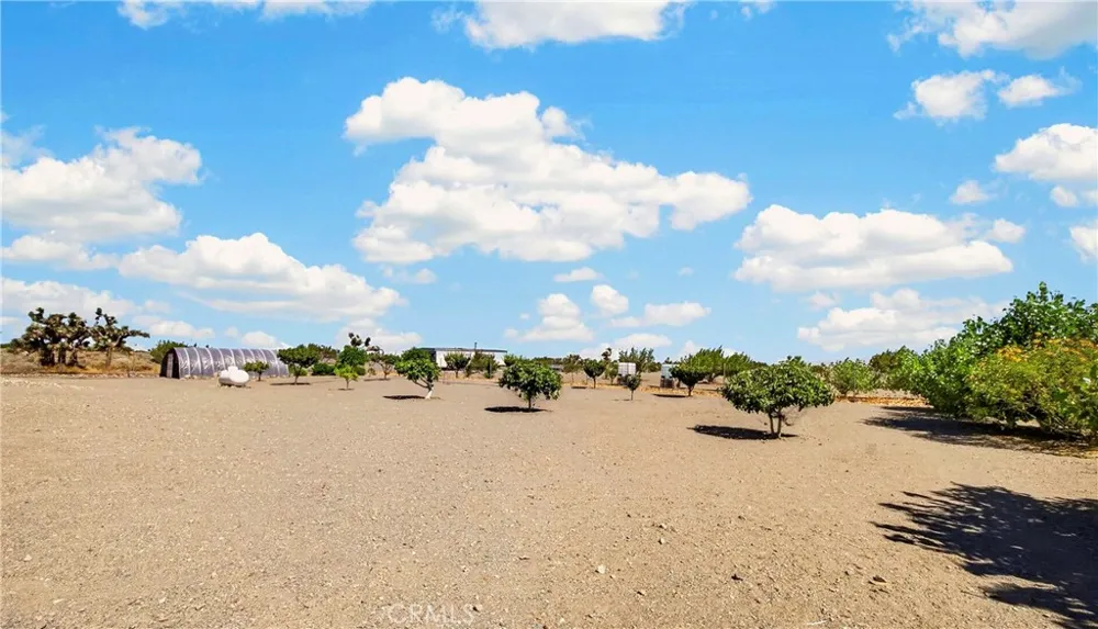 10624 Nugget Phelan, CA 92371