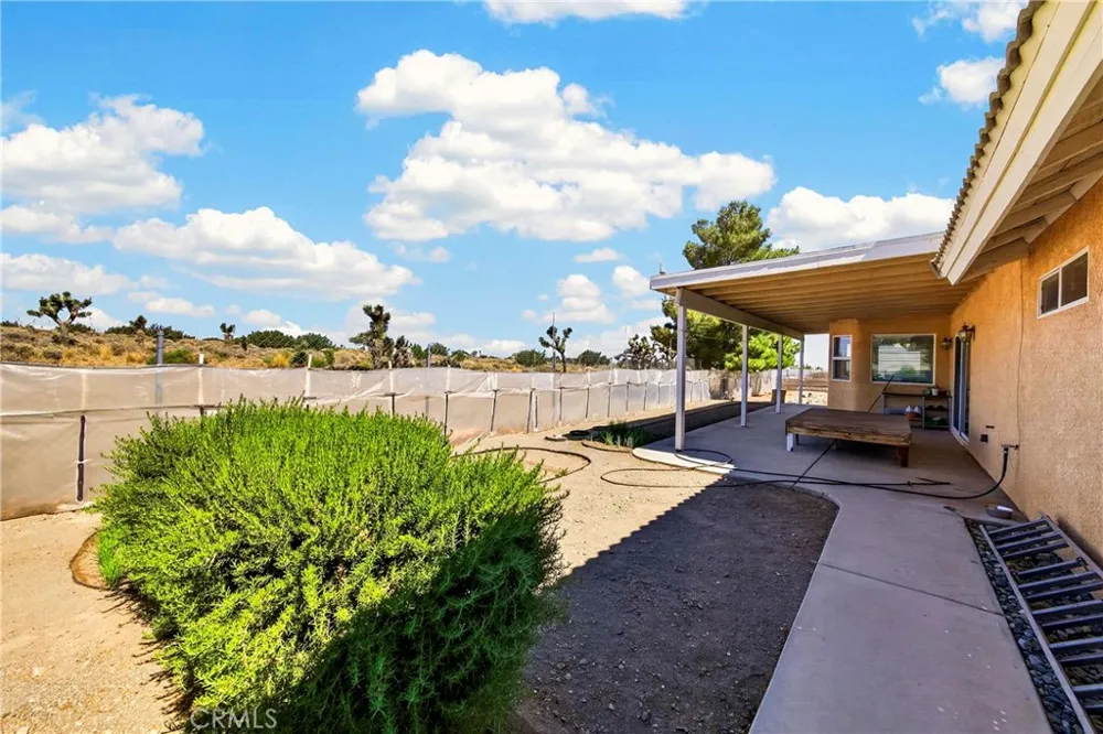 10624 Nugget Phelan, CA 92371