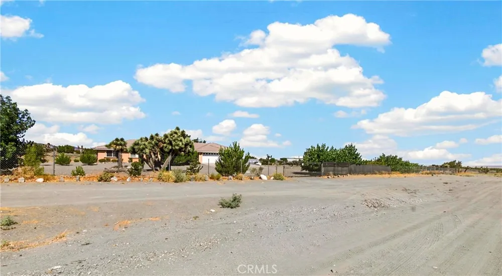 10624 Nugget Phelan, CA 92371