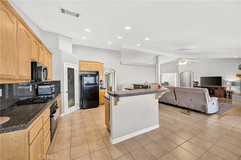 10624 Nugget Phelan, CA 92371