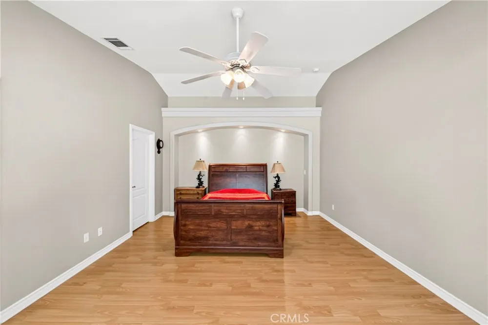 10624 Nugget Phelan, CA 92371