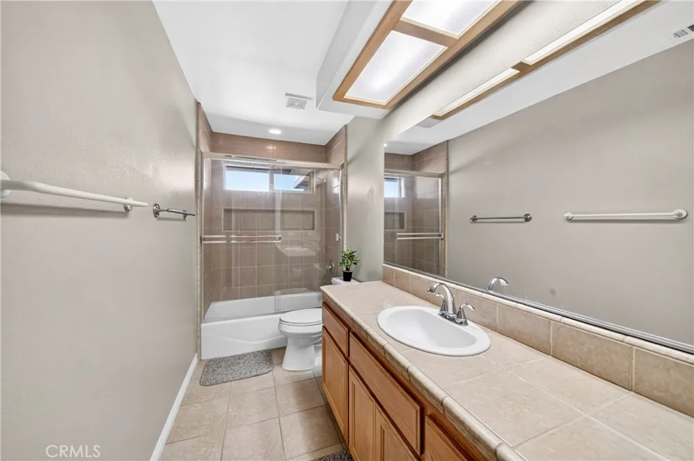 10624 Nugget Phelan, CA 92371