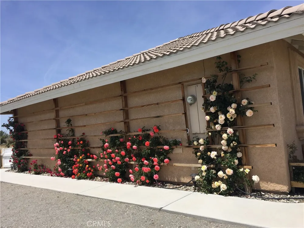 10624 Nugget Phelan, CA 92371
