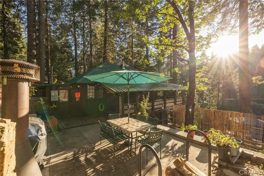 49988 Locust Oakhurst, CA 93644