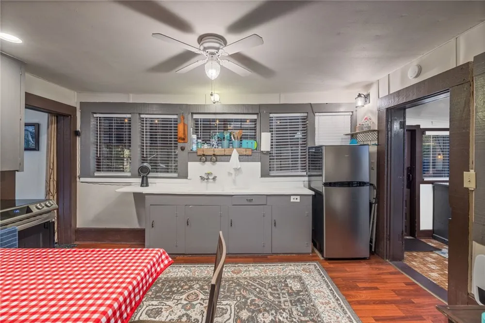 49988 Locust Oakhurst, CA 93644