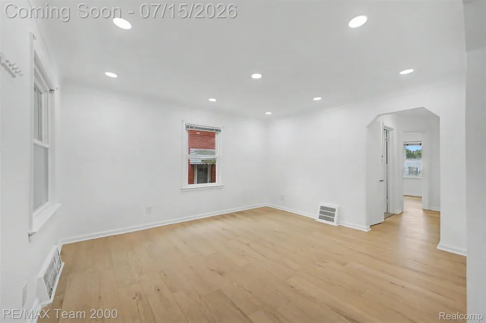 1670 Riverbank Street Lincoln Park City, MI 48146