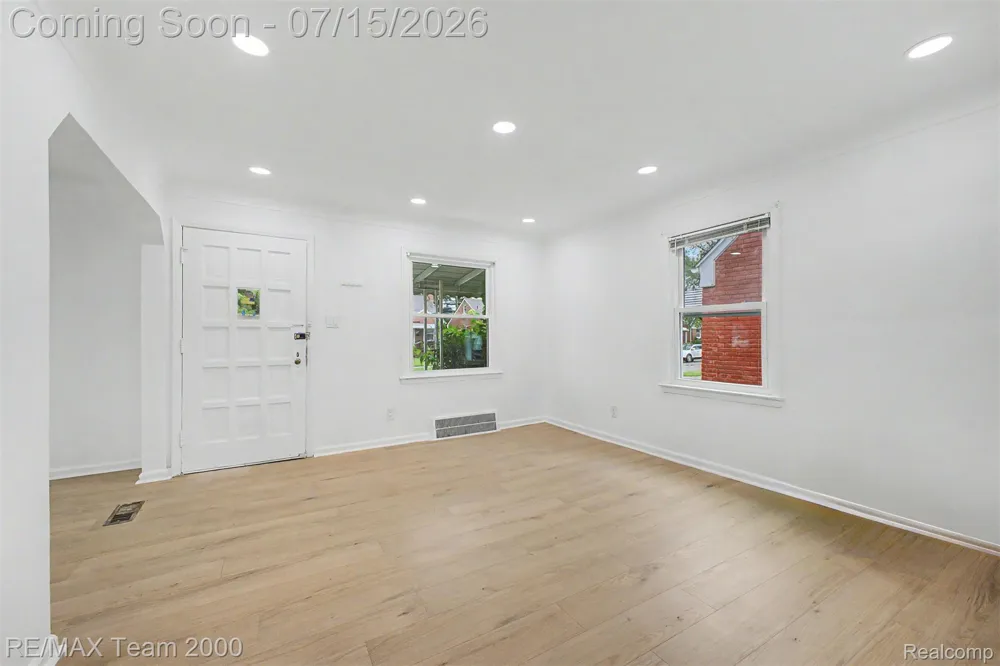 1670 Riverbank Street Lincoln Park City, MI 48146