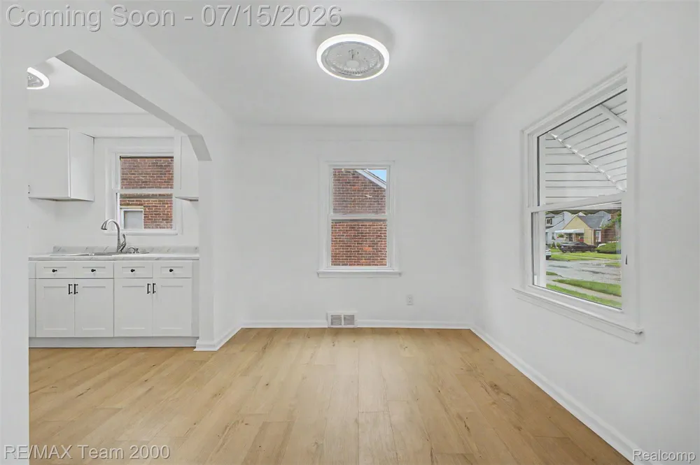 1670 Riverbank Street Lincoln Park City, MI 48146