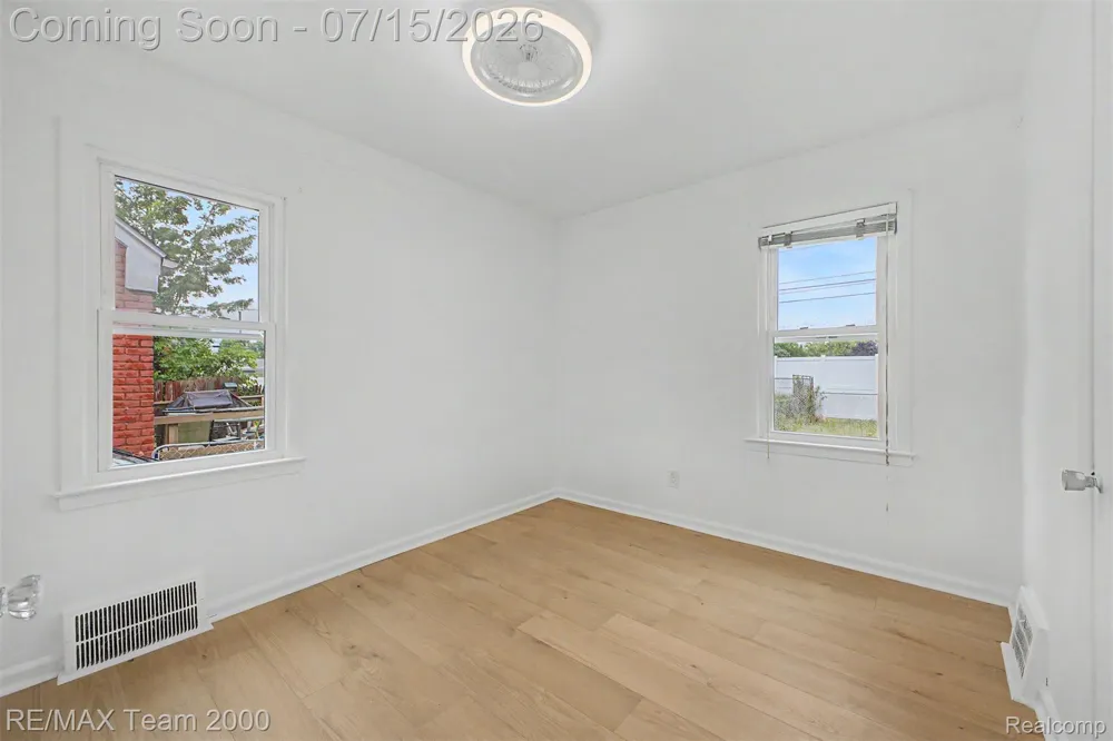 1670 Riverbank Street Lincoln Park City, MI 48146