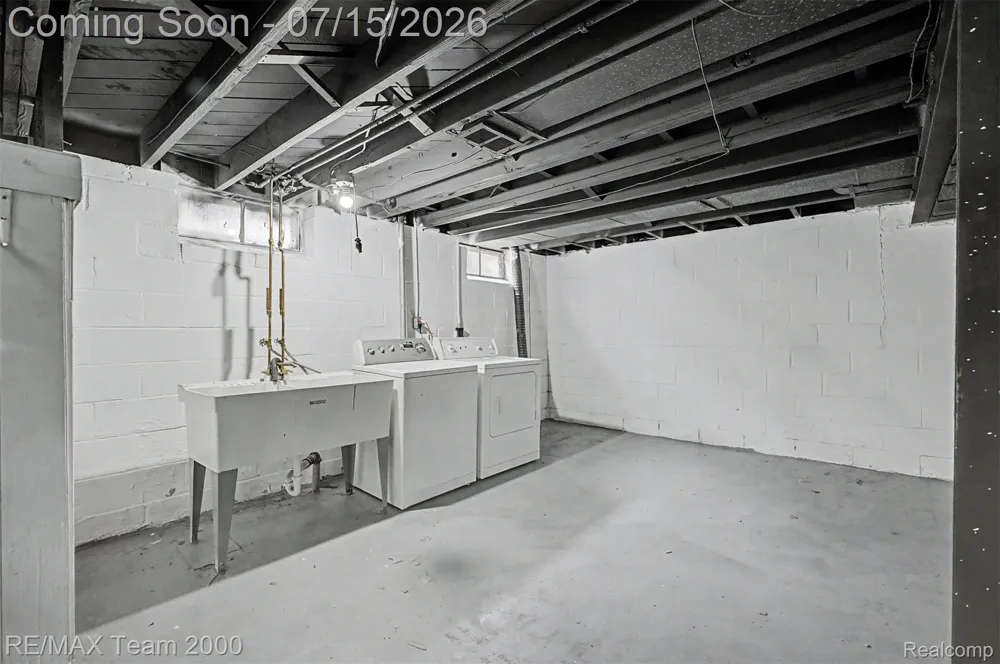 1670 Riverbank Street Lincoln Park City, MI 48146