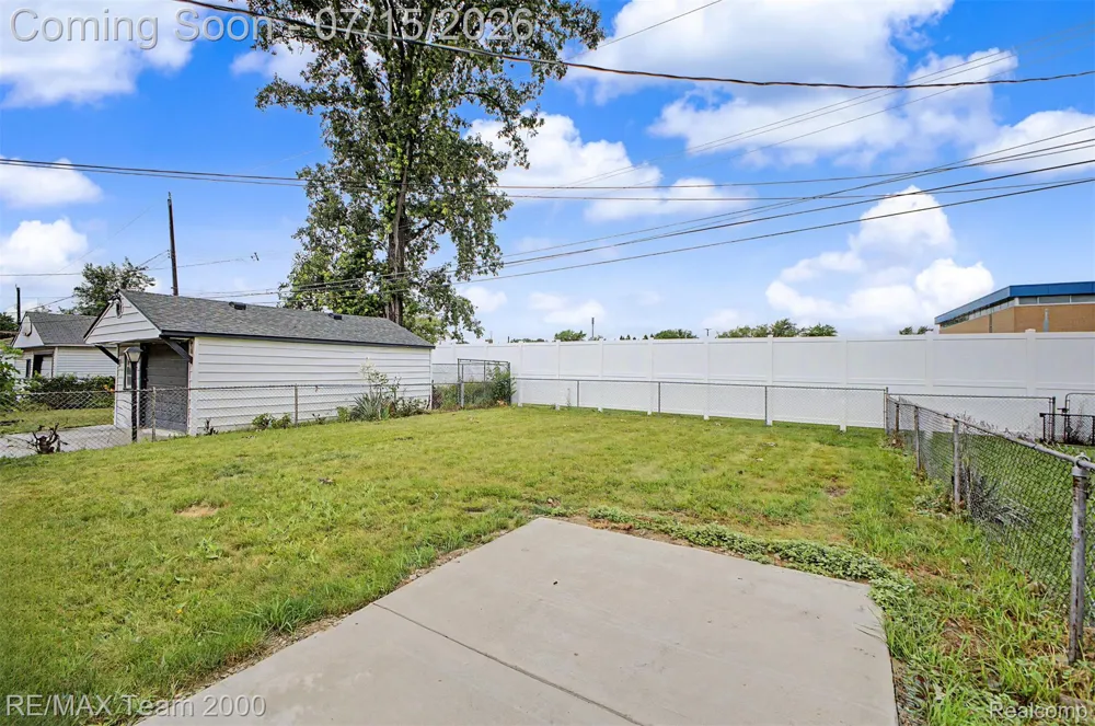 1670 Riverbank Street Lincoln Park City, MI 48146