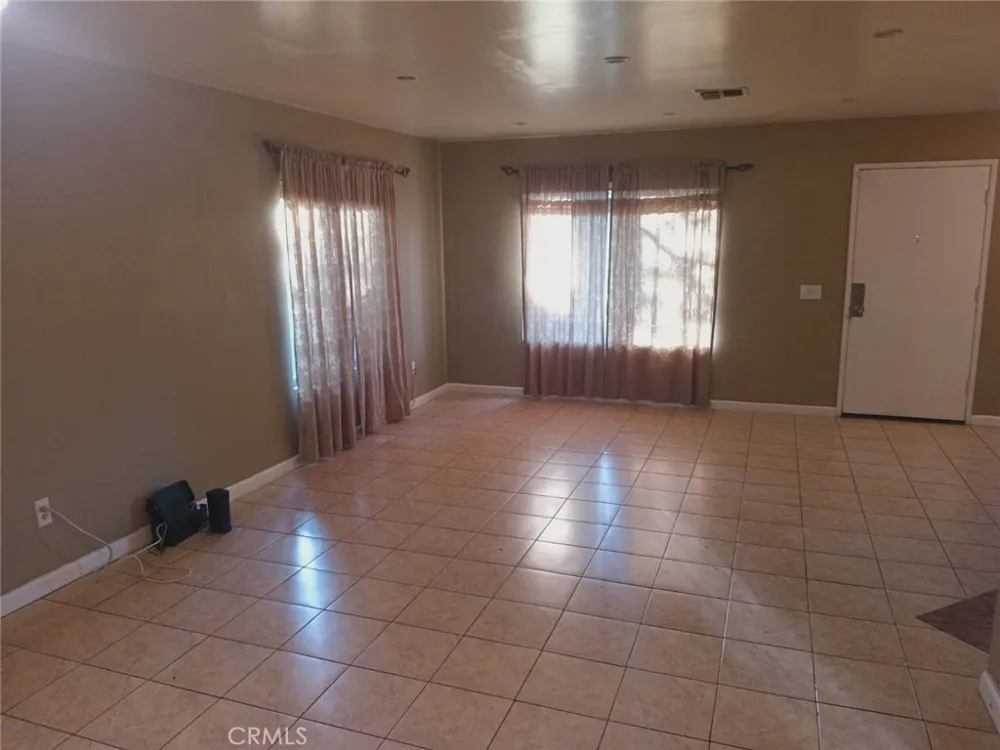 8439 Sunset Trail #B Rancho Cucamonga, CA 91730