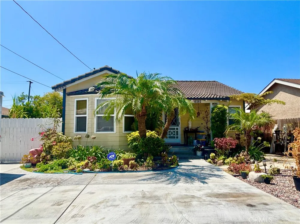 10382 Bonnie Garden Grove, CA 92843