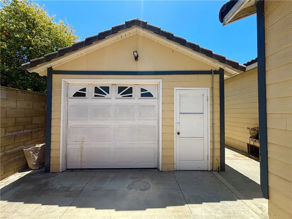 10382 Bonnie Garden Grove, CA 92843