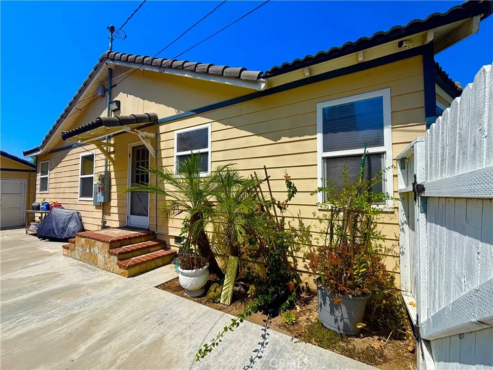10382 Bonnie Garden Grove, CA 92843