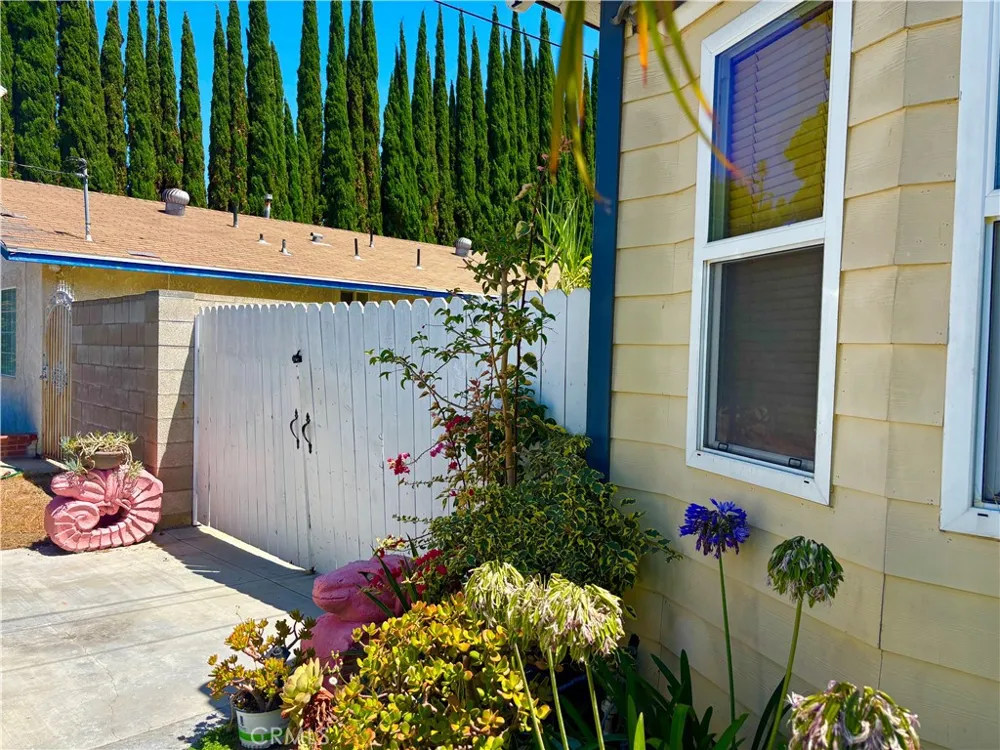 10382 Bonnie Garden Grove, CA 92843