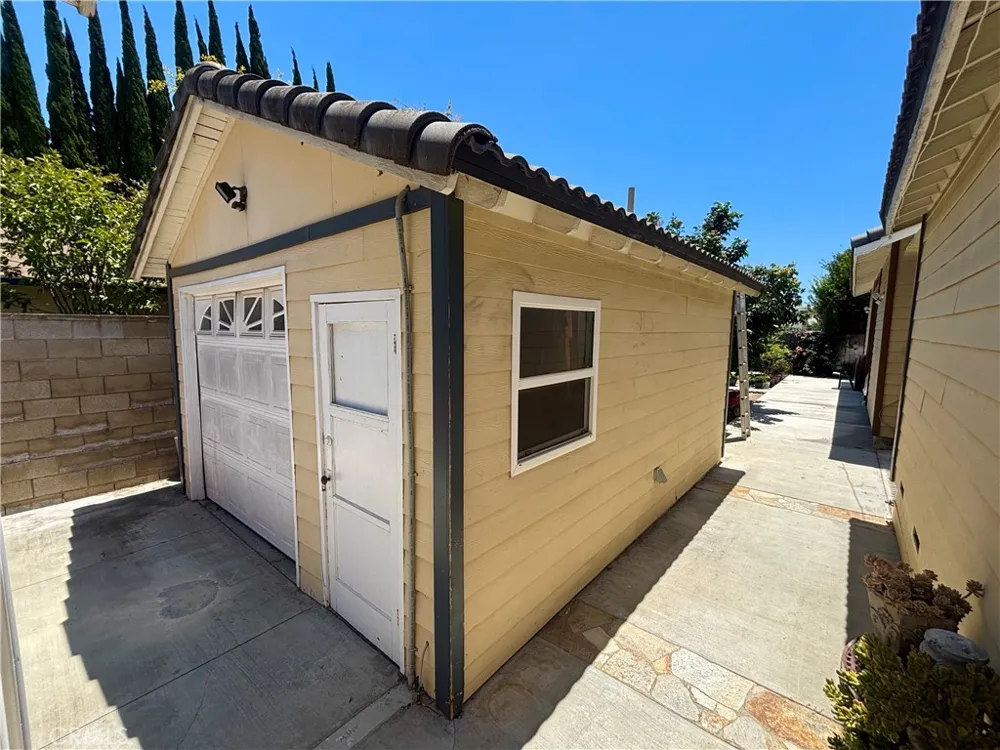 10382 Bonnie Garden Grove, CA 92843