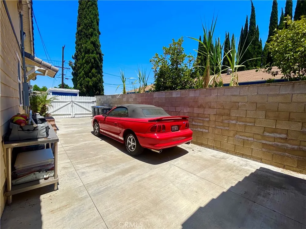 10382 Bonnie Garden Grove, CA 92843