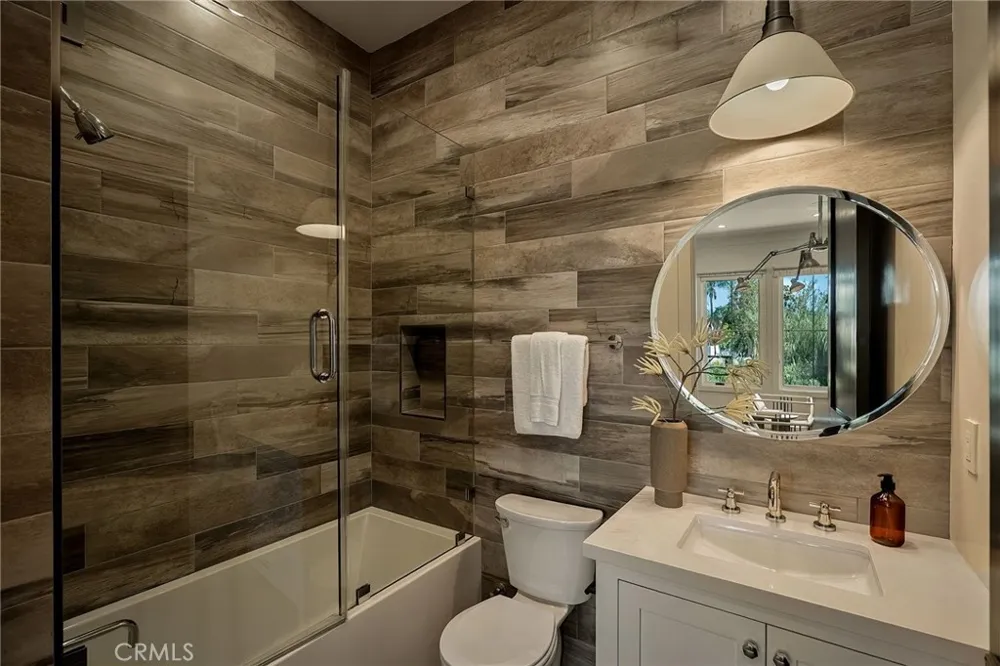 16130 Otsego Street Encino, CA 91436