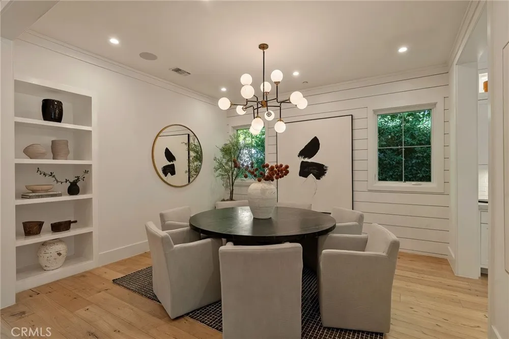 16130 Otsego Street Encino, CA 91436