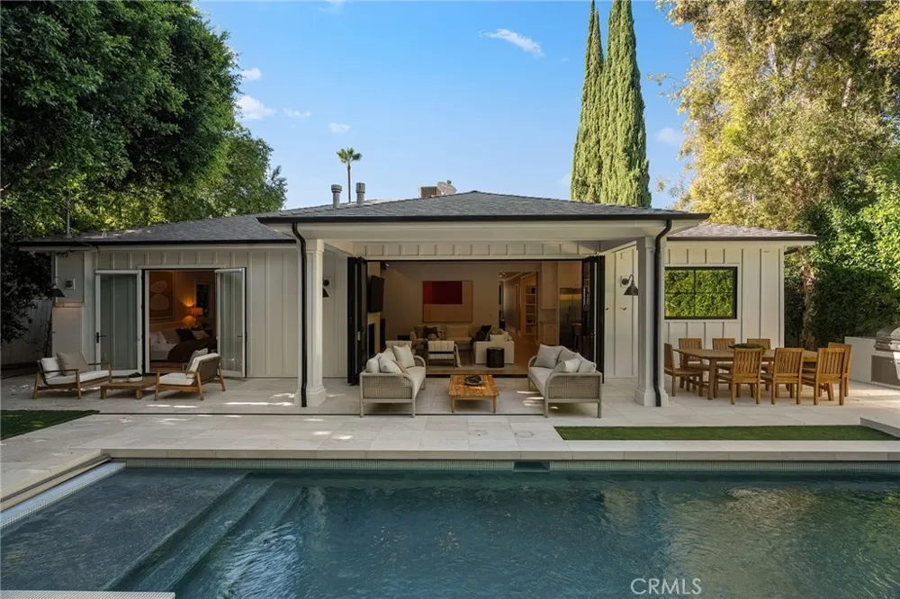 16130 Otsego Street Encino, CA 91436