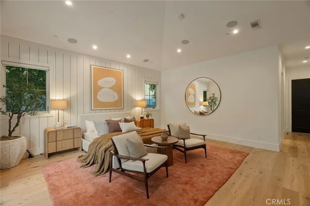 16130 Otsego Street Encino, CA 91436