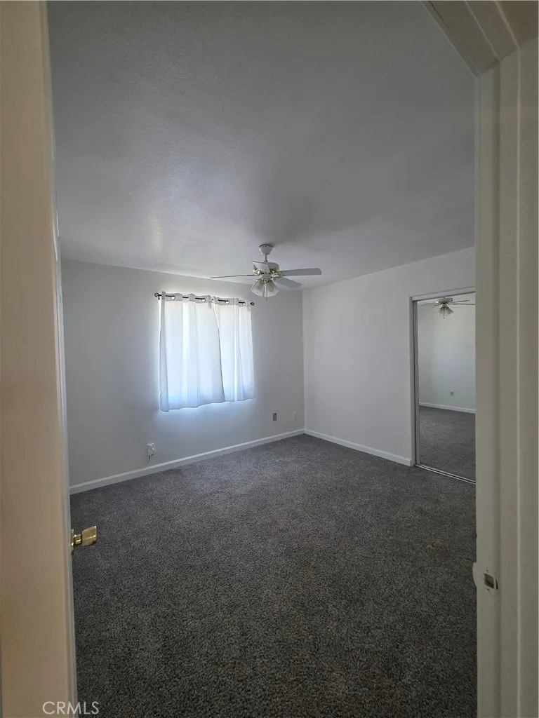 11380 El Esteban Phelan, CA 92371