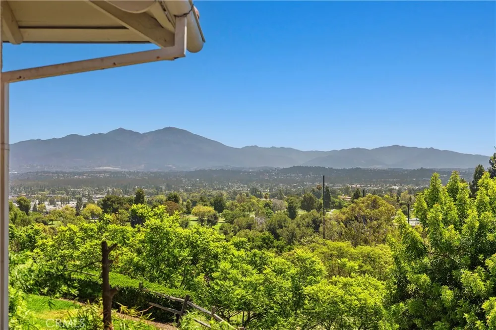 3047 Via Serena S Laguna Woods, CA 92637