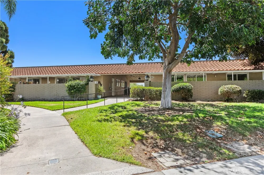 3047 Via Serena S Laguna Woods, CA 92637