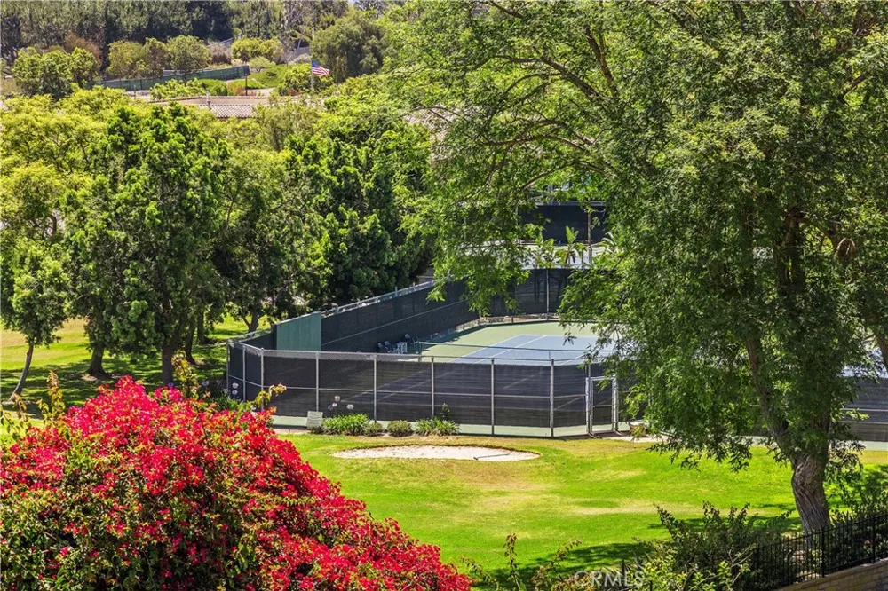 3047 Via Serena S Laguna Woods, CA 92637