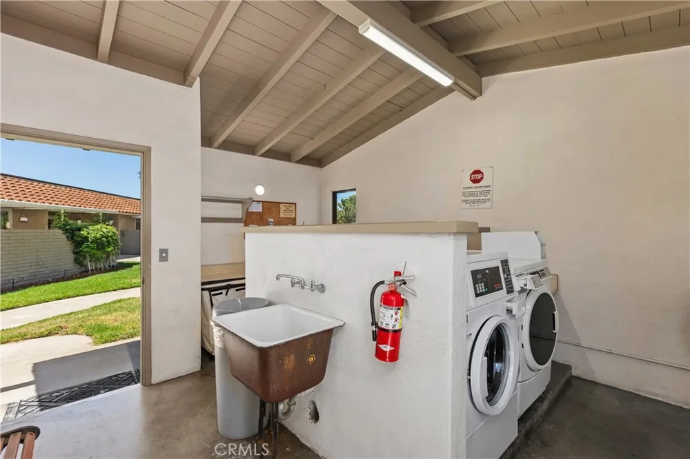 3047 Via Serena S Laguna Woods, CA 92637