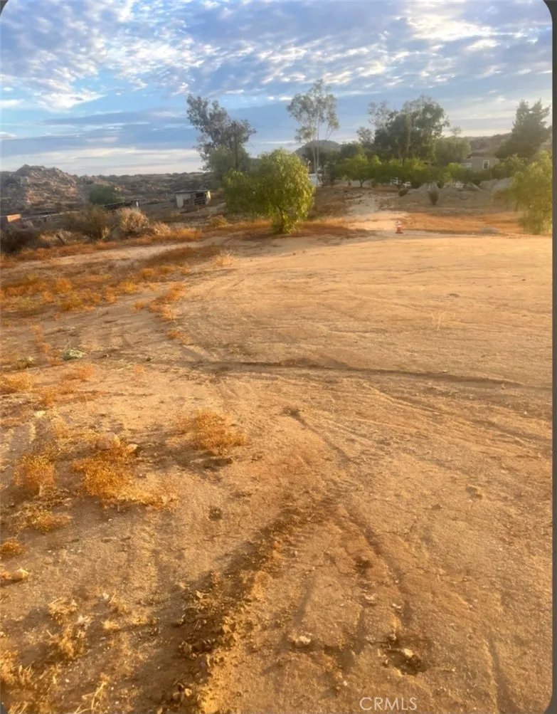 21861 Horseshoe Nuevo, CA 92567