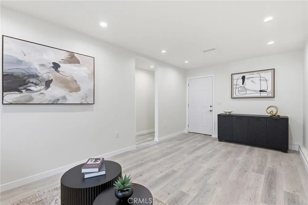 10012 Plainview Avenue Tujunga, CA 91042