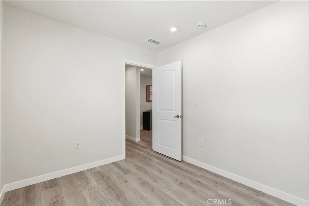 10012 Plainview Avenue Tujunga, CA 91042