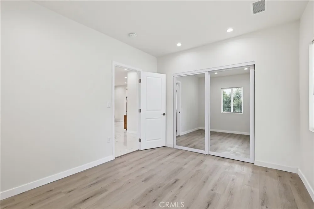 10012 Plainview Avenue Tujunga, CA 91042