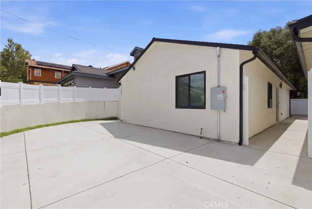 10012 Plainview Avenue Tujunga, CA 91042