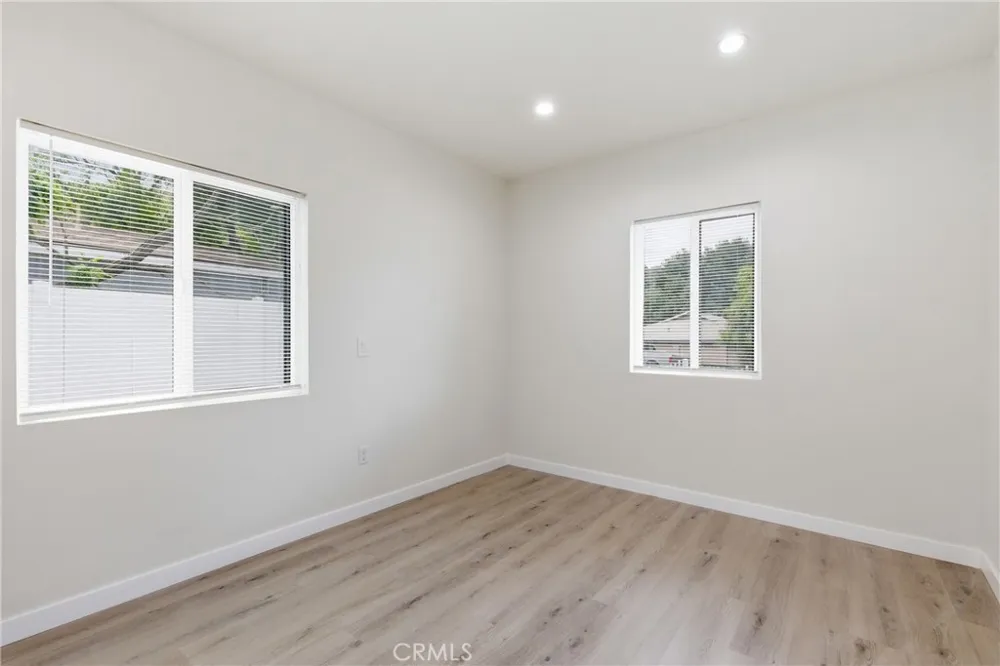 10012 Plainview Avenue Tujunga, CA 91042