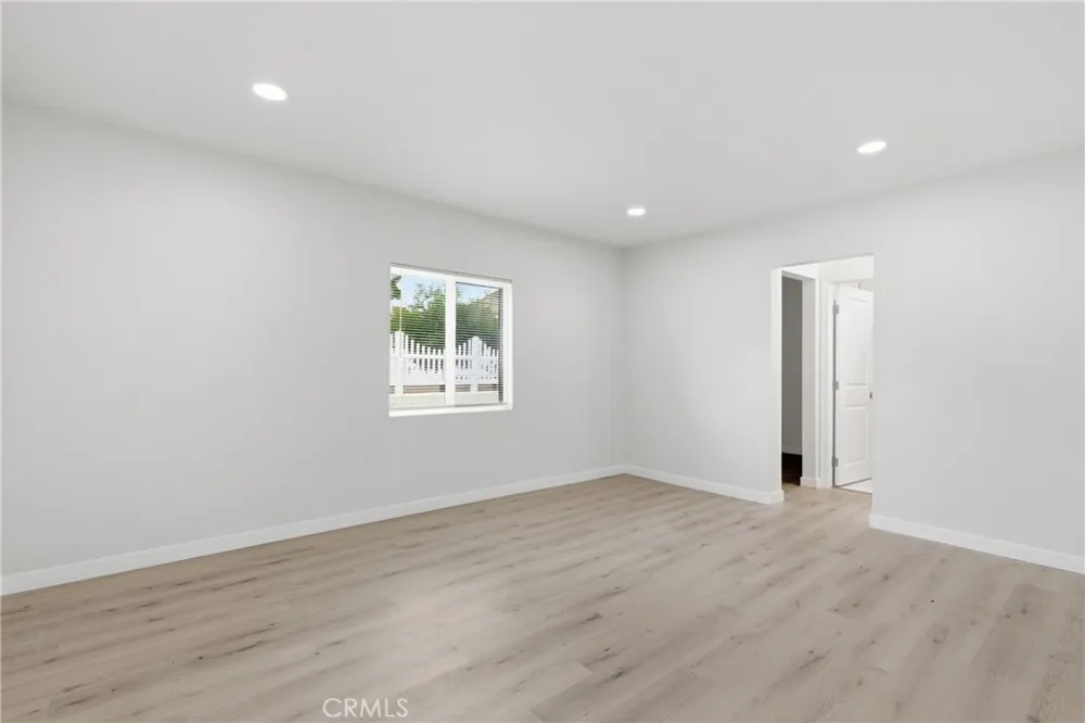 10012 Plainview Avenue Tujunga, CA 91042