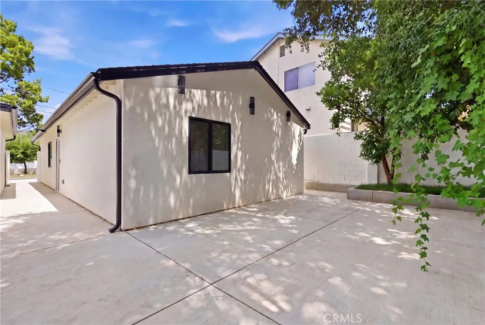 10012 Plainview Avenue Tujunga, CA 91042