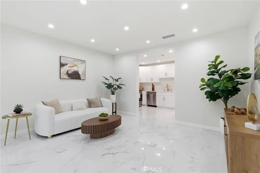 10012 Plainview Avenue Tujunga, CA 91042