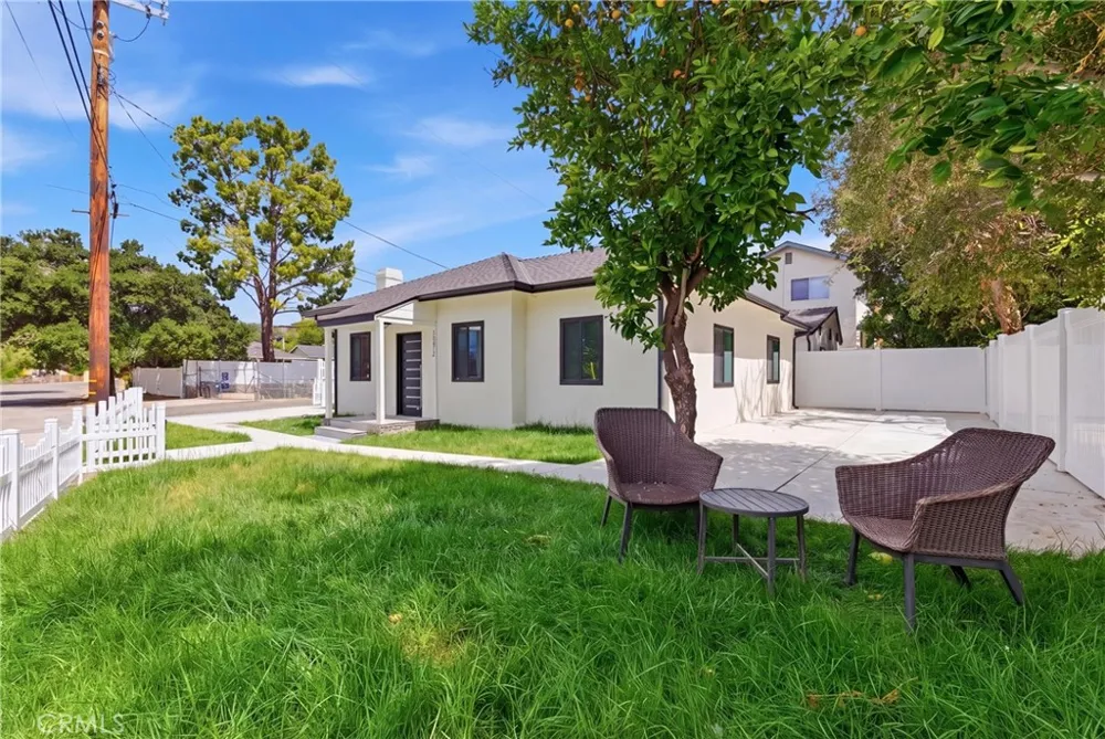 10012 Plainview Avenue Tujunga, CA 91042