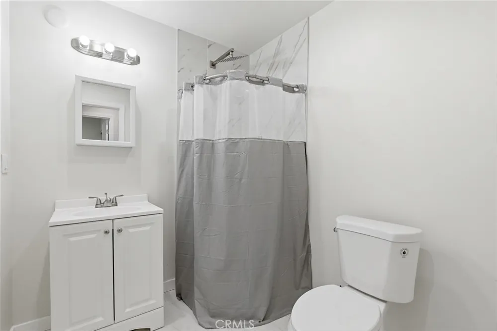 10012 Plainview Avenue Tujunga, CA 91042