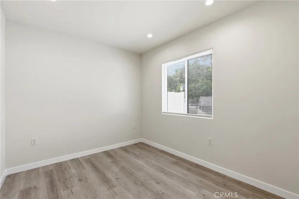 10012 Plainview Avenue Tujunga, CA 91042