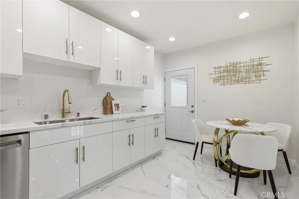 10012 Plainview Avenue Tujunga, CA 91042