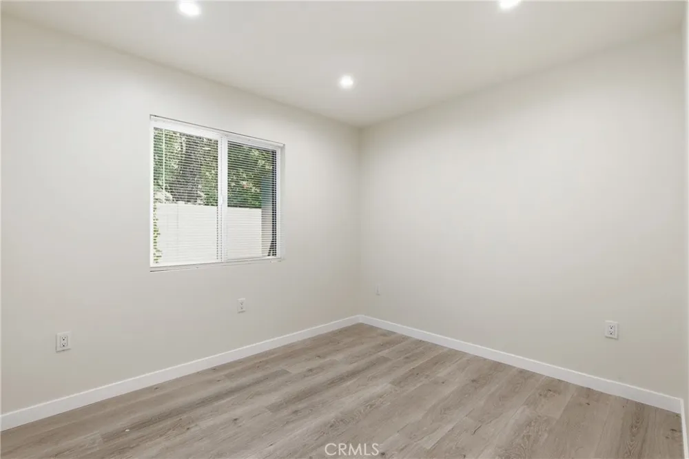 10012 Plainview Avenue Tujunga, CA 91042