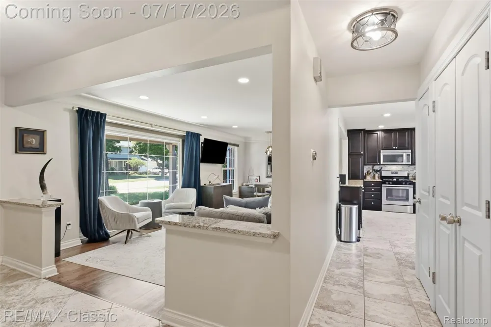 1628 Lexington Street Plymouth City, MI 48170